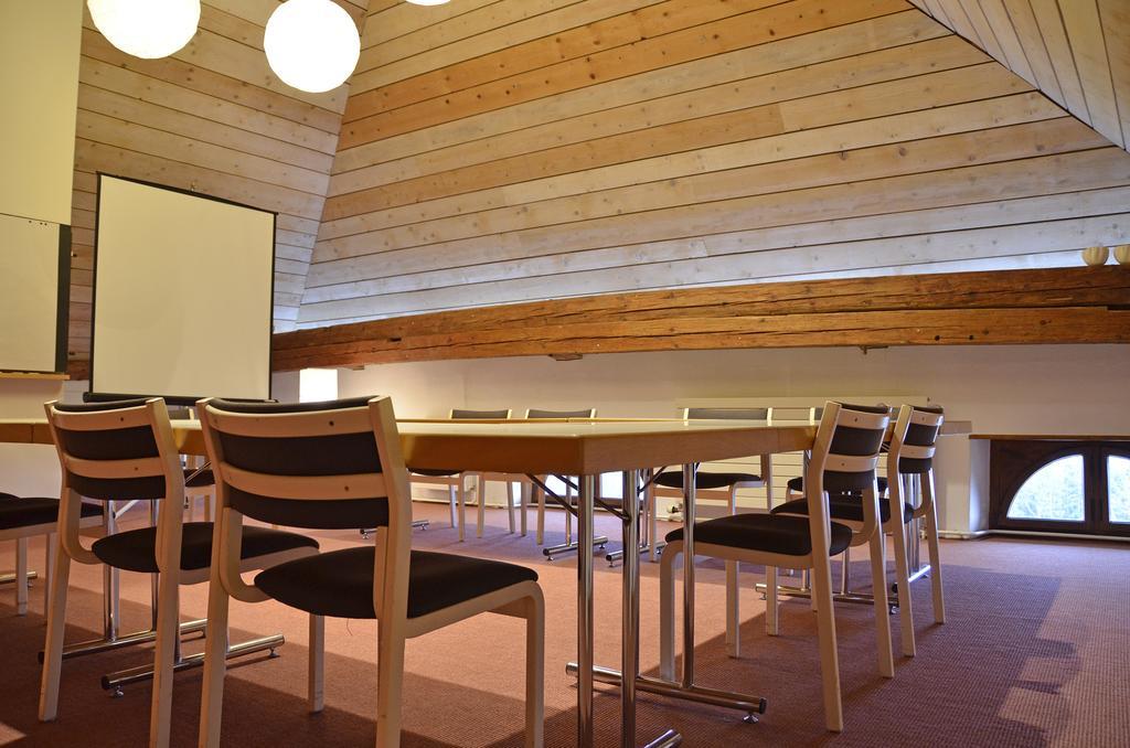 Hotel Ecohotel L'aubier Montézillon